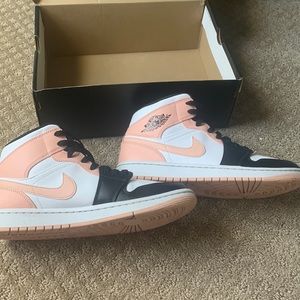 Jordan 1 mids artic oranges.